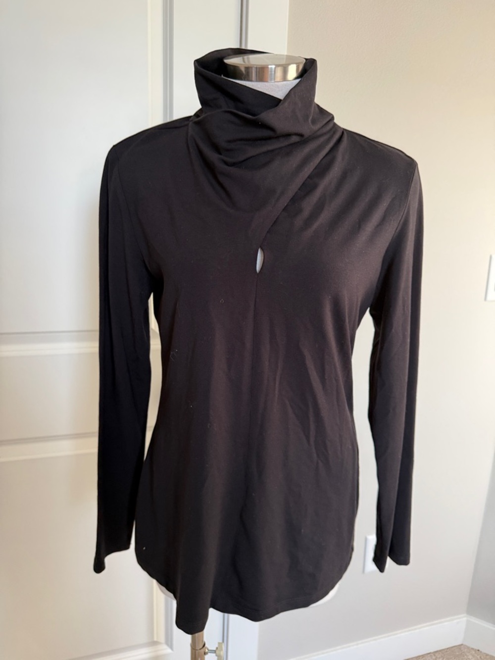 Joseph Ribkoff black knit top sz 6